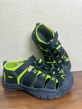 KEEN Newport H2 Kids Sandals Size 13 Black Lime Green Hiking Water Shoes 1009965